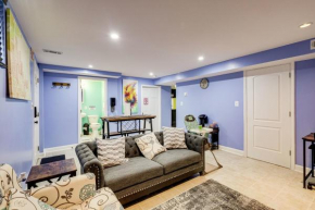 Lovely 2 Bedroom, 2 Bath Unit in West Alexandria.